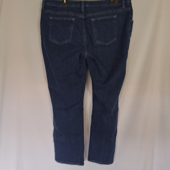 Classic Blue Women's Jeans - Picture 6 of 9